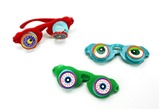 Brille mit Wackelaugen